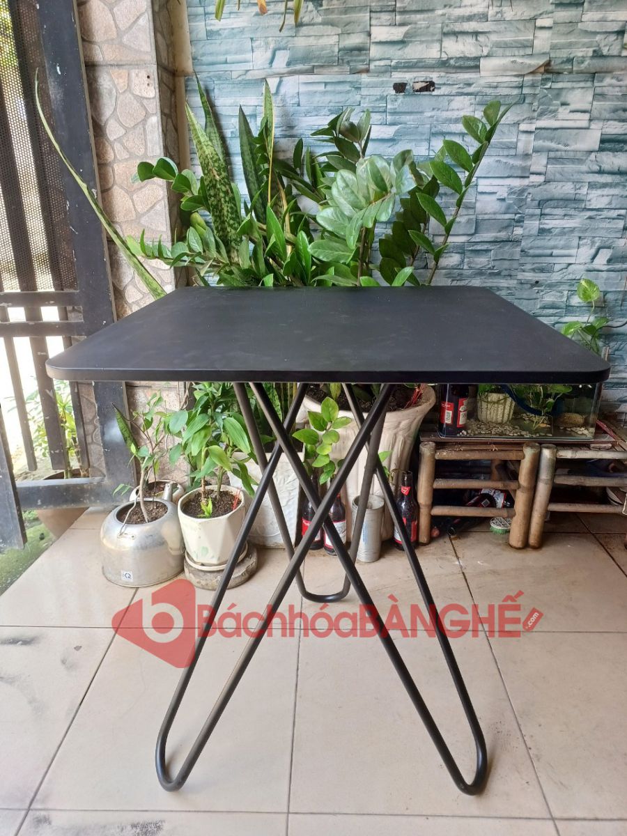 Bàn vuông cafe mặt MDF chân chéo sắt decor BS59